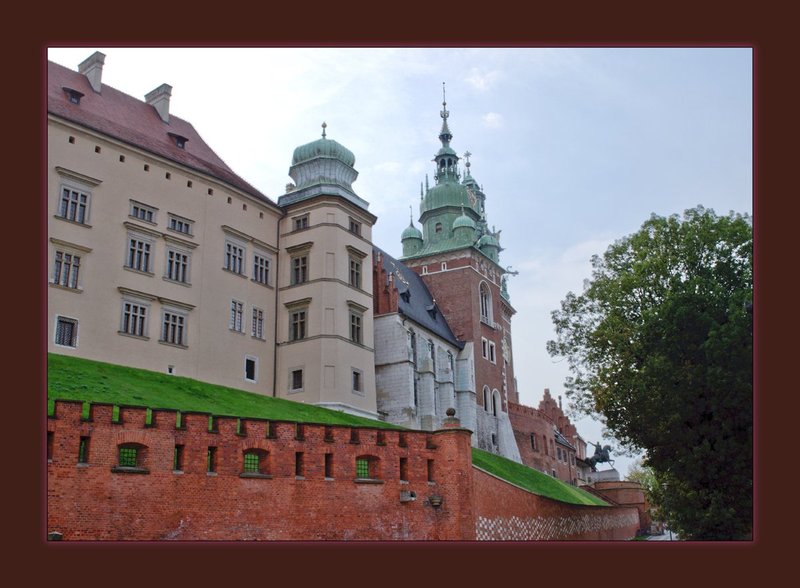 Wawel Castel Exterior 01 copy.jpg