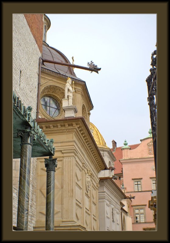Wawel Castel Exterior 08 copy.jpg