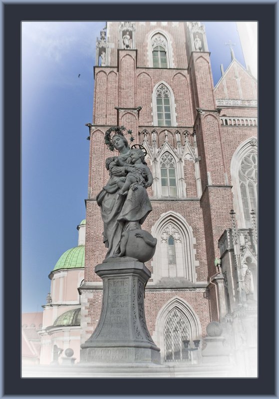 Wroclaw Church Ext 07.jpg