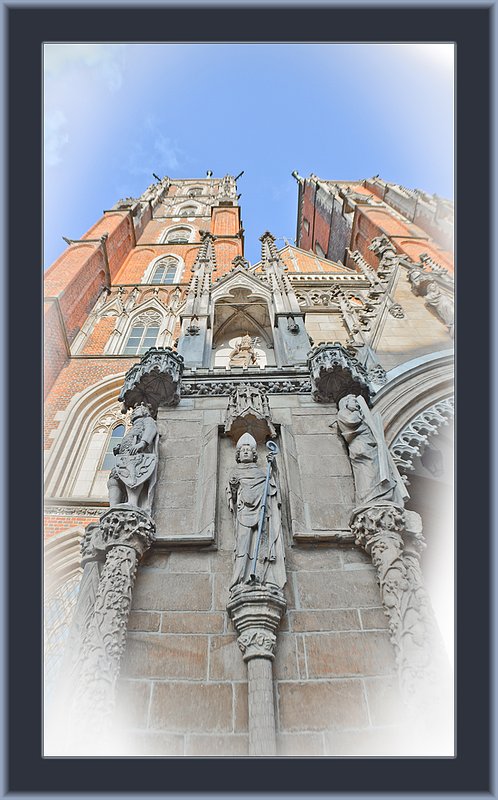 Wroclaw Church Ext 14.jpg