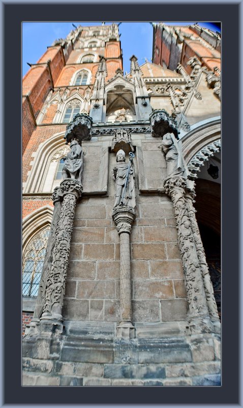 Wroclaw Church Ext 15.jpg