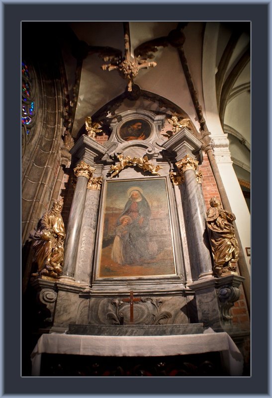Wroclaw Church Int 02.jpg
