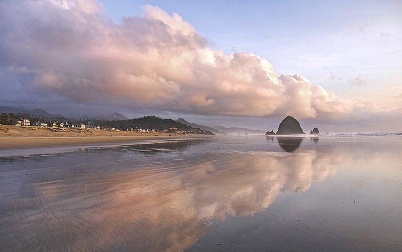 Cannon beach sunset 14x7.jpg