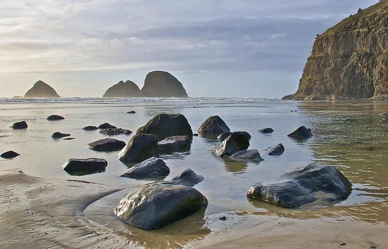 Oregon Tillamook smooth stonesT 8x12 0868.jpg