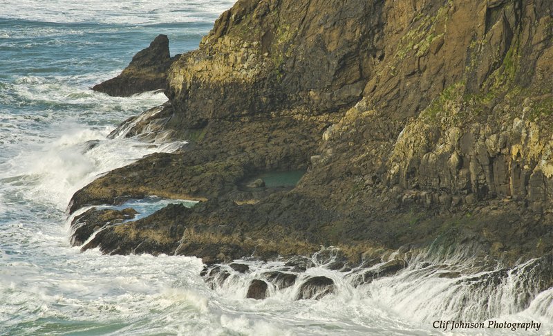Oregon coast pounding surfT 8x12 0777.jpg