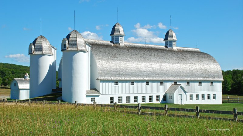 White Day Barn blue sky_21.jpg