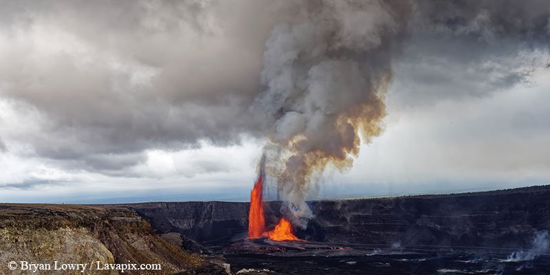 _BJL7772c 32625 G9.jpg :: The white-tailed tropicbird, also known as Koa?'e kea in Hawaiian, is a seabird that breeds on tropical islands and lives in the crater walls of Kilauea volcanoes' Halemaumau Vent.
Adults have a 3' wingspan.
Episode 15 eruption Lava fountain, Kilauea volcano, Hawaii Volcanoes National Park, The Big Island of Hawaii. 3-26-25