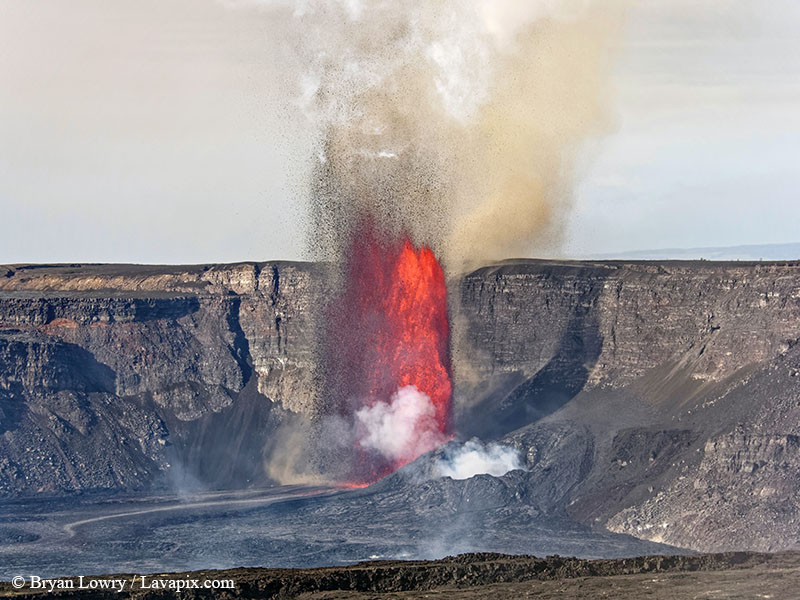 _BL_6061_32025 GH5.jpg :: Lava fountain, Kilauea volcano, Hawaii Volcanoes National Park, The Big Island of Hawaii 3-20-25