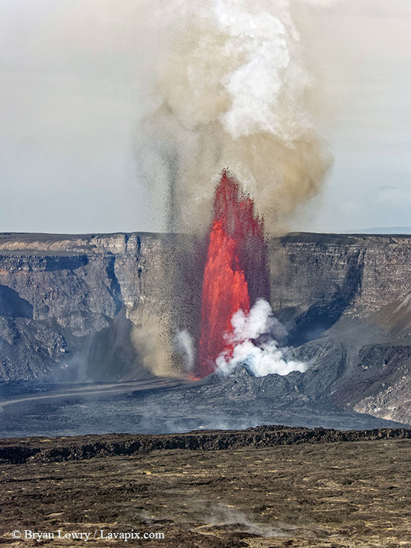 _BL_6077_32025 GH5.jpg :: Lava fountain, Kilauea volcano, Hawaii Volcanoes National Park, The Big Island of Hawaii 3-20-25