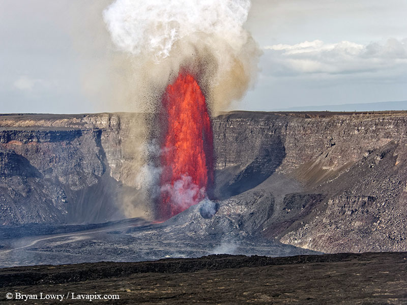 _BL_6153_32025 Bird GH5.jpg :: Lava fountain, Kilauea volcano, Hawaii Volcanoes National Park, The Big Island of Hawaii 3-20-25