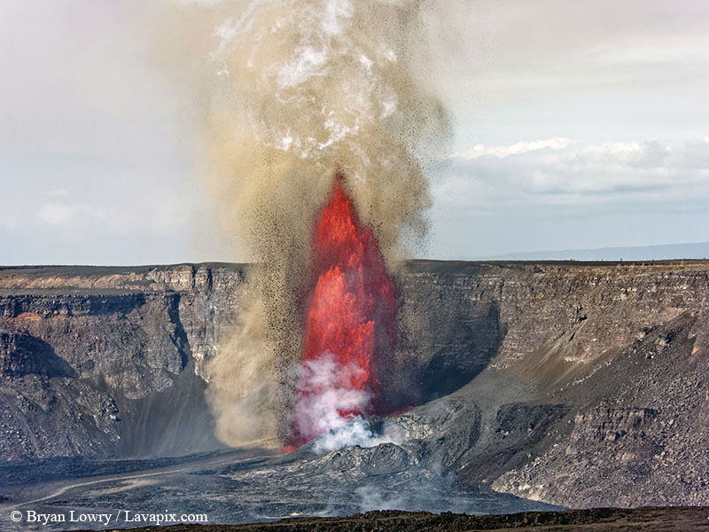 _BL_6158_32025 Birds GH5.jpg :: Lava fountain, Kilauea volcano, Hawaii Volcanoes National Park, The Big Island of Hawaii 3-20-25