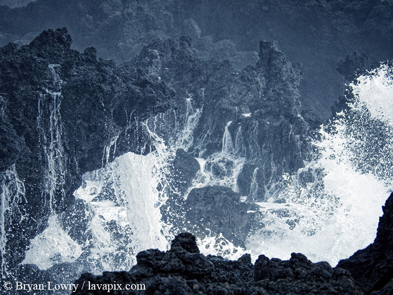 _BL_7037_7-16-22_DXO-DeNoiseAI-denoise.jpg :: Huge waves, End of the world, Kailua Kona, Big Island of Hawaii