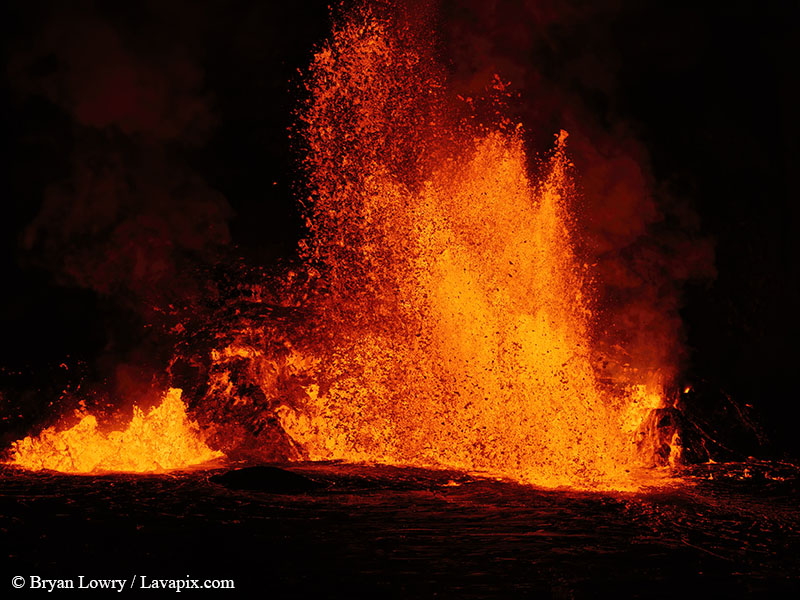 _BL_8027_DXO-DeNoiseAI-standard.jpg :: Lava fountain, Kilauea volcano, Hawaii Volcanoes National Park, The Big Island of Hawaii 12-25-24