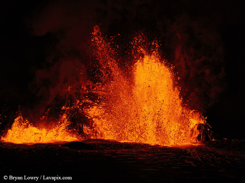 _BL_8075_DXO-DeNoiseAI-standard.jpg :: Lava fountain, Kilauea volcano, Hawaii Volcanoes National Park, The Big Island of Hawaii 12-25-24