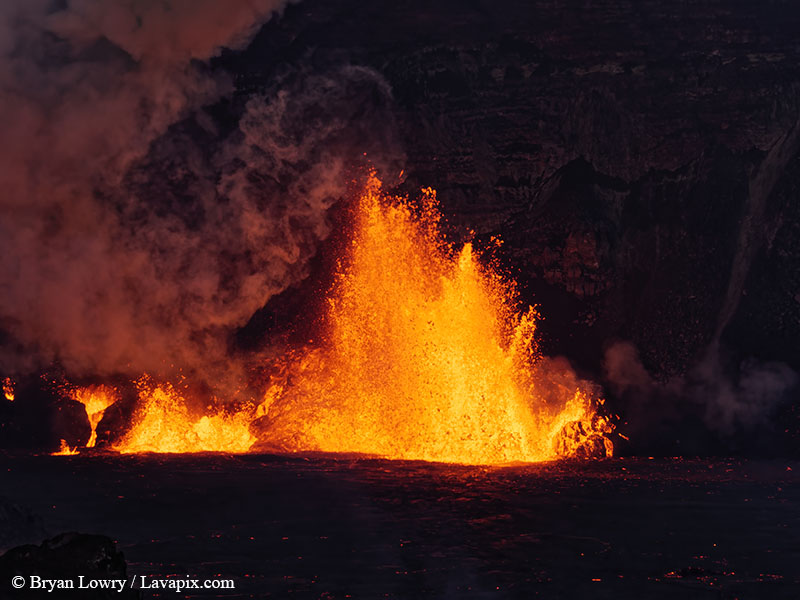 _BL_8141_DXO-DeNoiseAI-standard.jpg :: Lava fountain, Kilauea volcano, Hawaii Volcanoes National Park, The Big Island of Hawaii 12-25-24