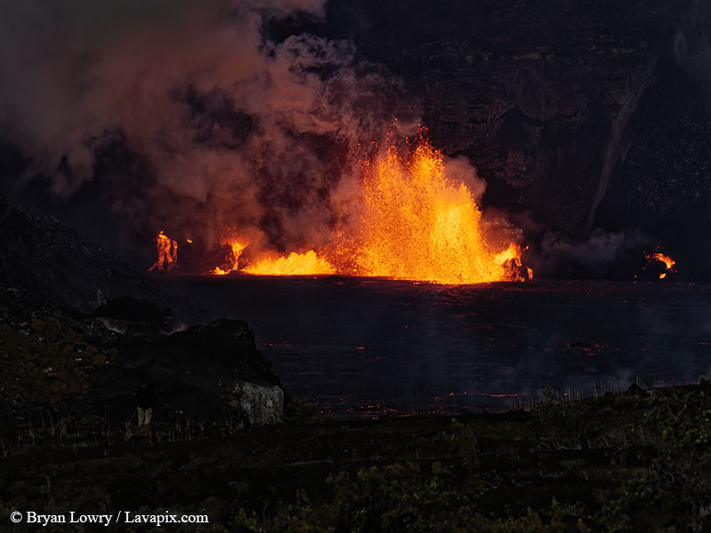 _BL_8148_DXO-DeNoiseAI-standard.jpg :: Lava fountain, Kilauea volcano, Hawaii Volcanoes National Park, The Big Island of Hawaii 12-25-24