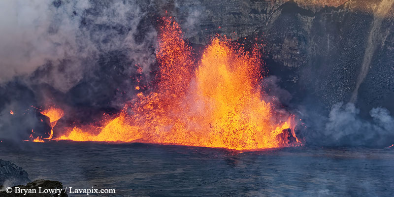 _BL_8206c.jpg :: Lava fountain, Kilauea volcano, Hawaii Volcanoes National Park, The Big Island of Hawaii 12-25-24
