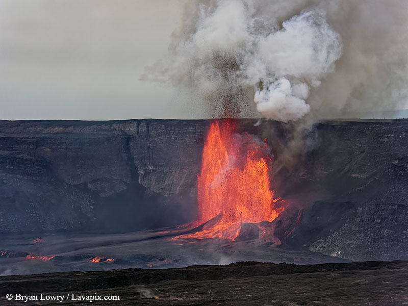 _BL_8820_32025 GH5.jpg :: Lava fountain, Kilauea volcano, Hawaii Volcanoes National Park, The Big Island of Hawaii 3-20-25