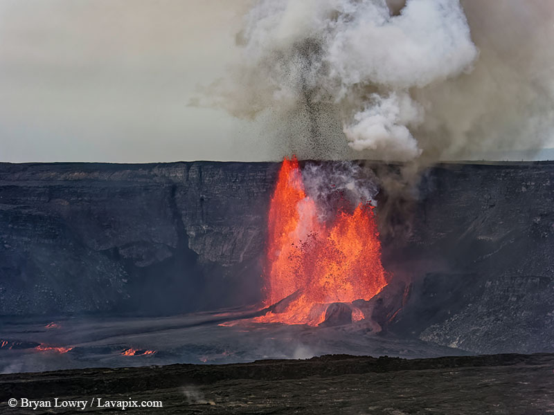 _BL_8822_32025 GH5.jpg :: Lava fountain, Kilauea volcano, Hawaii Volcanoes National Park, The Big Island of Hawaii 3-20-25