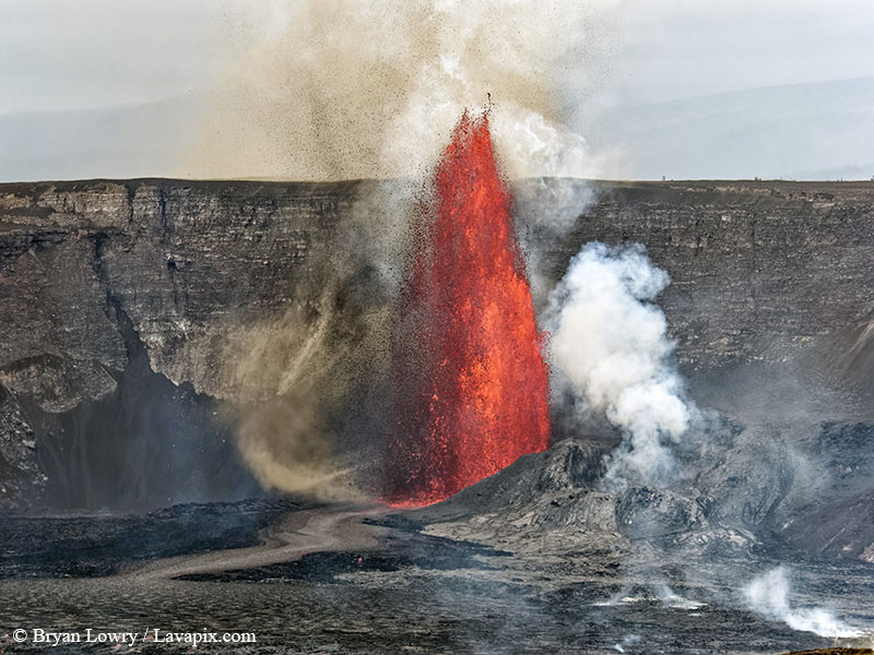 _BL_8846_32025 GH5.jpg :: Lava fountain, Kilauea volcano, Hawaii Volcanoes National Park, The Big Island of Hawaii 3-20-25