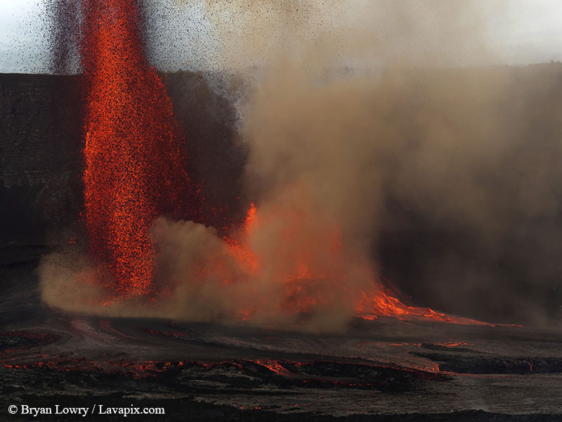 _BL_9287 - 32625 GH5.jpg :: The white-tailed tropicbird, also known as Koa?'e kea in Hawaiian, is a seabird that breeds on tropical islands and lives in the crater walls of Kilauea volcanoes' Halemaumau Vent.
Adults have a 3' wingspan.
Episode 15 eruption Lava fountain, Kilauea volcano, Hawaii Volcanoes National Park, The Big Island of Hawaii. 3-26-25