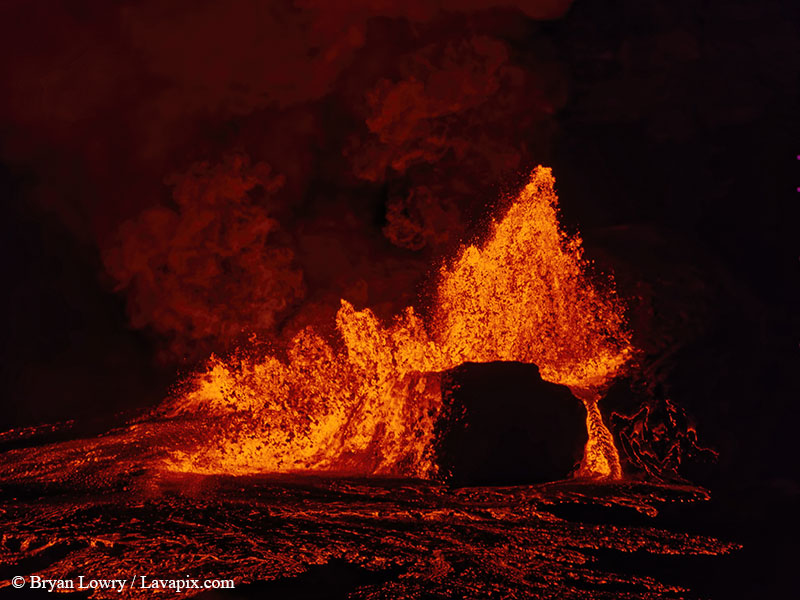 _BL_9379_6425 GH5-DeNoiseAI-standard.jpg :: Episode 24 eruption, Lava fountain, Kilauea volcano, Hawaii Volcanoes National Park, The Big Island of Hawaii. 6-4-2025 