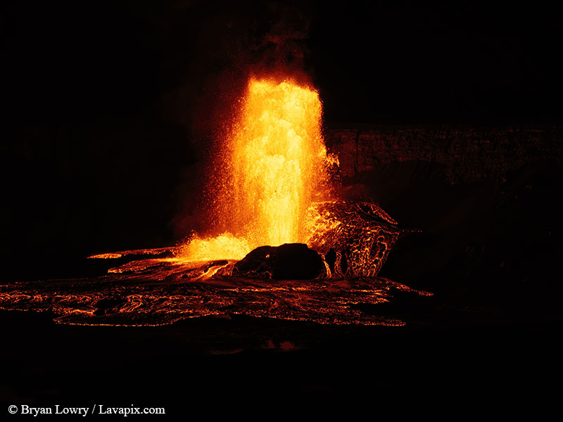 _BL_9388_6425 GH5-DeNoiseAI-standard.jpg :: Episode 24 eruption, Lava fountain, Kilauea volcano, Hawaii Volcanoes National Park, The Big Island of Hawaii. 6-4-2025 