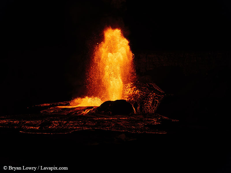 _BL_9390_6425 GH5-DeNoiseAI-standard.jpg :: Episode 24 eruption, Lava fountain, Kilauea volcano, Hawaii Volcanoes National Park, The Big Island of Hawaii. 6-4-2025 