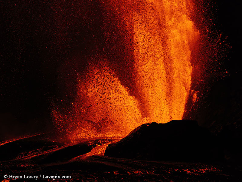 _BL_9467_6425 GH5-DeNoiseAI-standard.jpg :: Episode 24 eruption, Lava fountain, Kilauea volcano, Hawaii Volcanoes National Park, The Big Island of Hawaii. 6-4-2025 