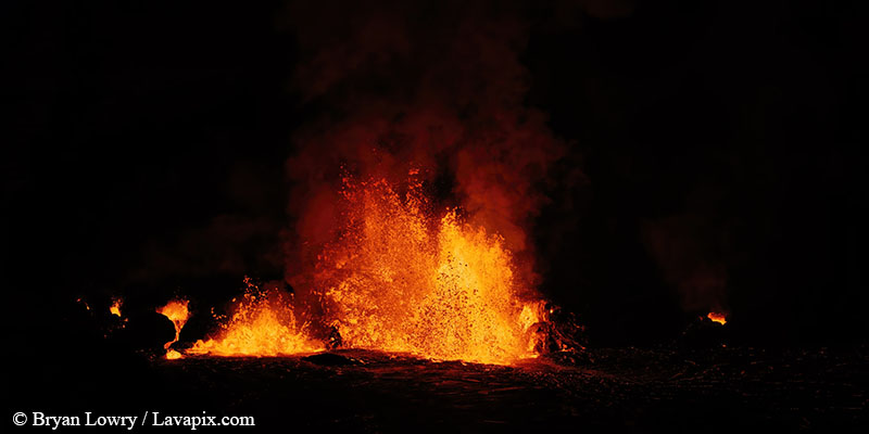 122524-7149c.jpg :: Lava fountain, Kilauea volcano, Hawaii Volcanoes National Park, The Big Island of Hawaii 12-25-24