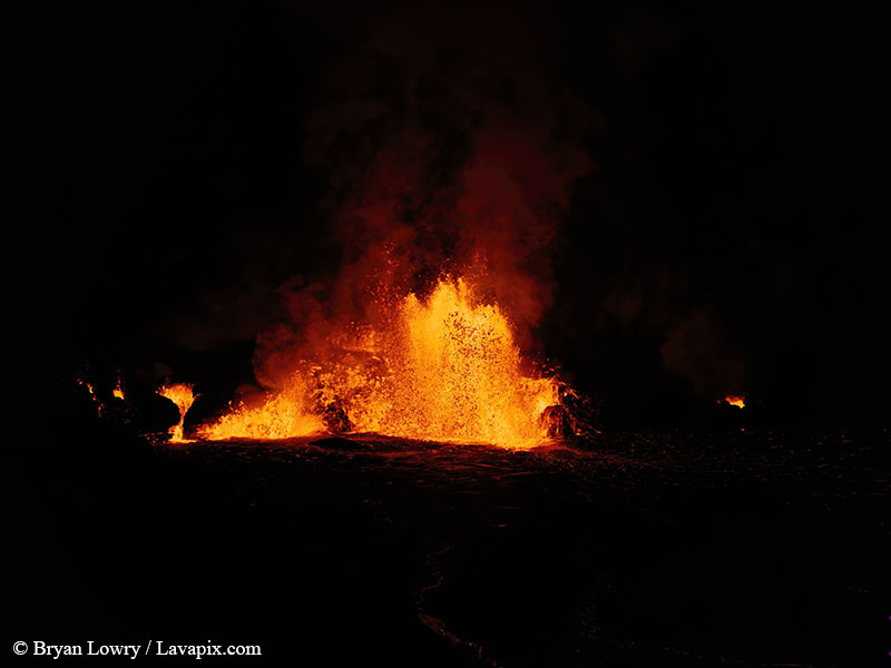 122524-7151.jpg :: Lava fountain, Kilauea volcano, Hawaii Volcanoes National Park, The Big Island of Hawaii 12-25-24