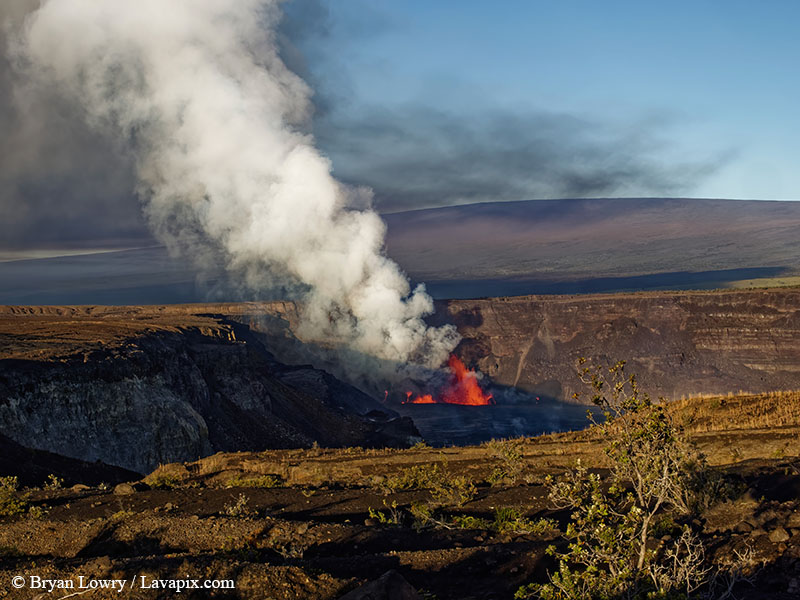 122524-7237.jpg :: Lava fountain, Kilauea volcano, Hawaii Volcanoes National Park, The Big Island of Hawaii 12-25-24