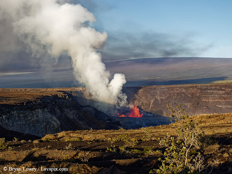 122524-7239.jpg :: Lava fountain, Kilauea volcano, Hawaii Volcanoes National Park, The Big Island of Hawaii 12-25-24