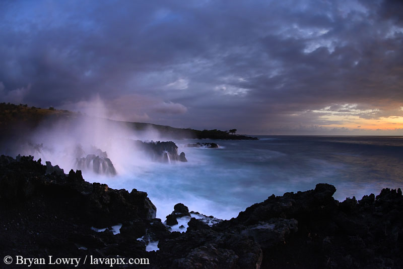 496-1225139859.jpg :: Sunset and waves, End of the world, End of Ali'i Dr, Kailua Kona, The Big Island of Hawaii