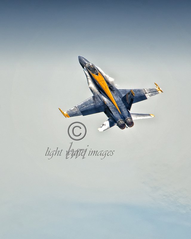 Blue Angel Vapor.jpg :: Blue Angel with Vapor