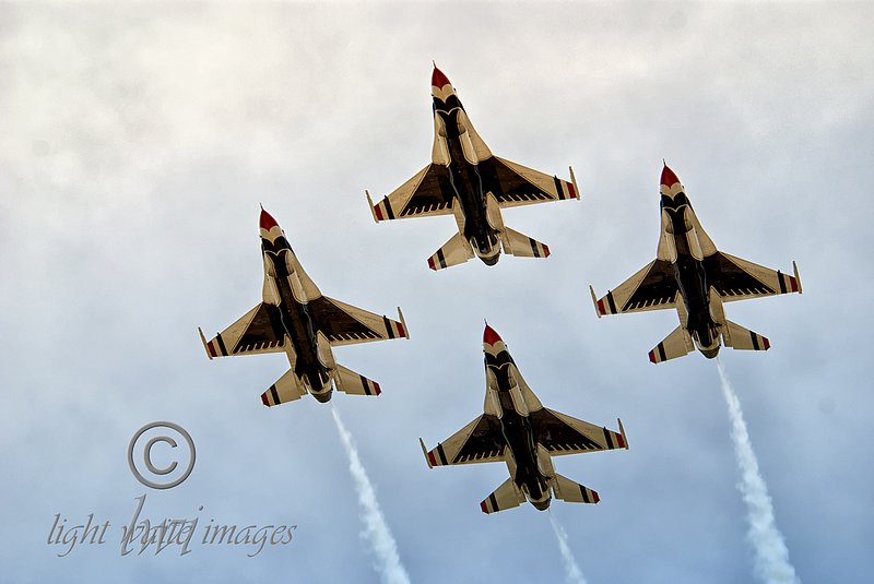 Diamond T Birds.jpg :: Thunderbird Diamond
