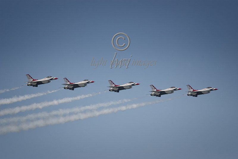 Thunderbirds in Line.jpg :: Thunderbirds in Line
