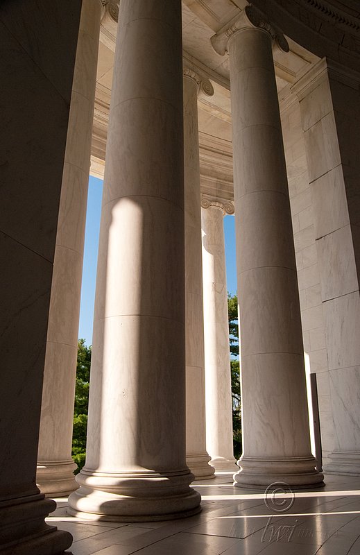 jefferson columns.jpg