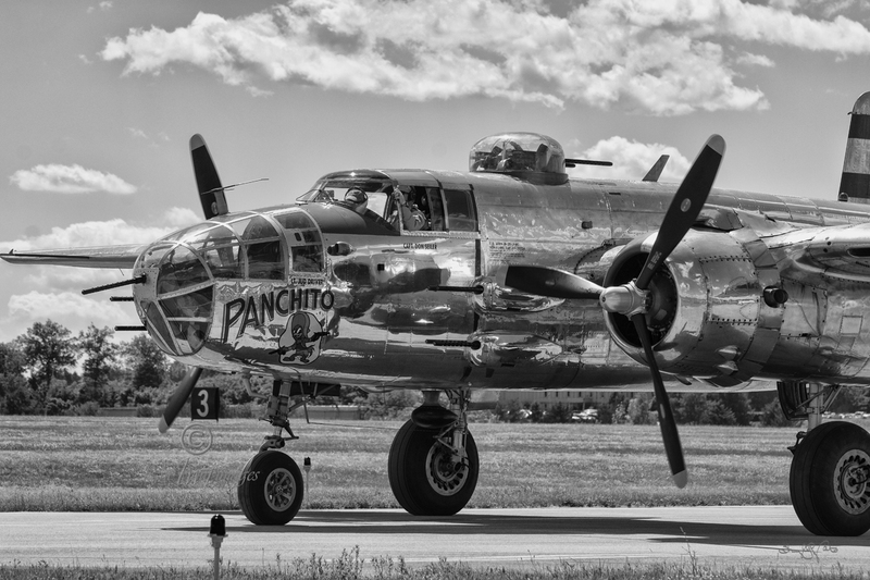 B-25 - Panchito static BW.jpg :: B-25 - Panchito static BW