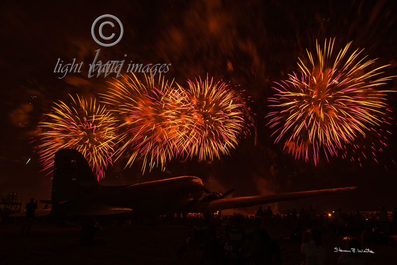 Red Burst DC-3.jpg