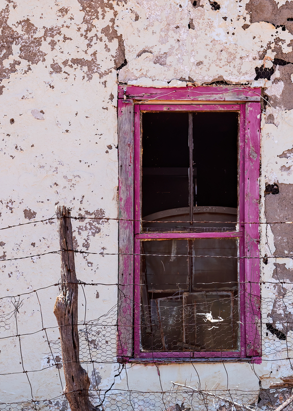 abandoned-window_8892-57.jpg