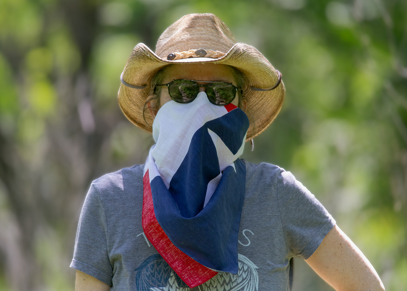 con-bandana_5950-75.jpg