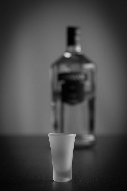 20110909212303Shot glass-5829.jpg