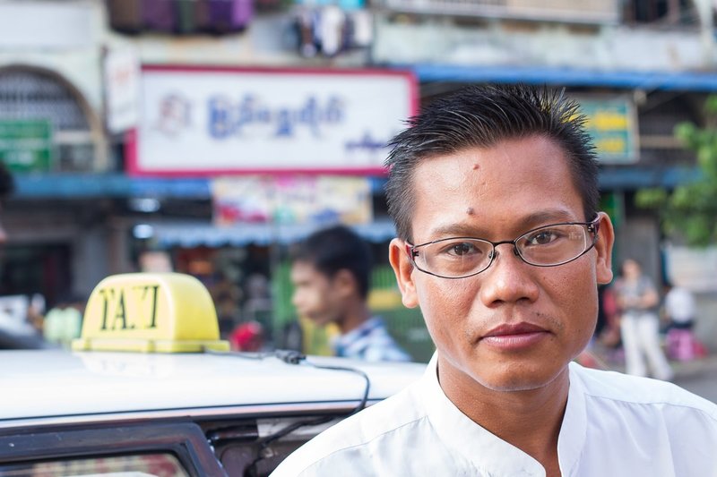 20121125Market-9048.jpg :: A taxi cab driver take time out for a photo