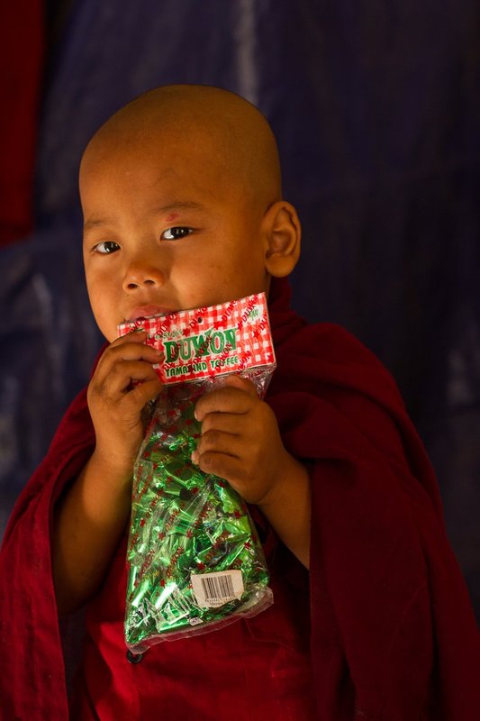 20121128BaganFullMoonFestival-0042.jpg