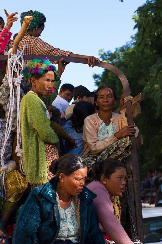 20121128BaganFullMoonFestival-9962.jpg