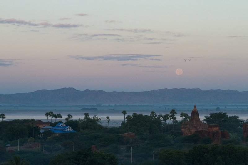 20121129BaganBalloon Ride Stills-0547.jpg