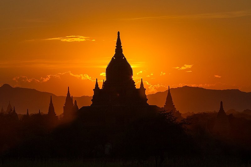20121129BaganSunset-1196.jpg