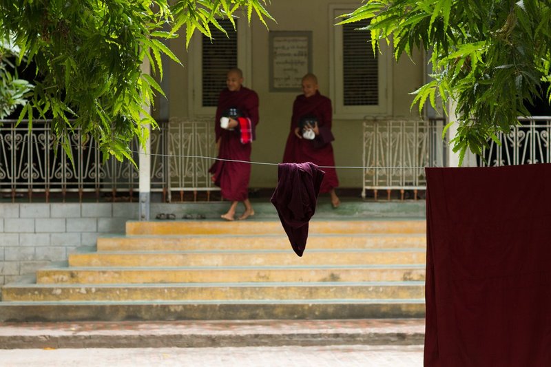 20121130MandalayMonastery-9746.jpg