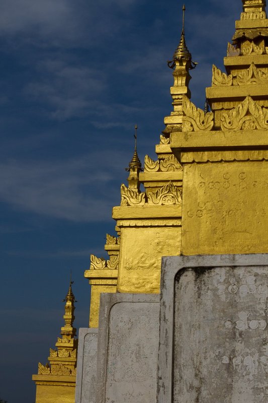 20121201MandalayNunnery-1291.jpg